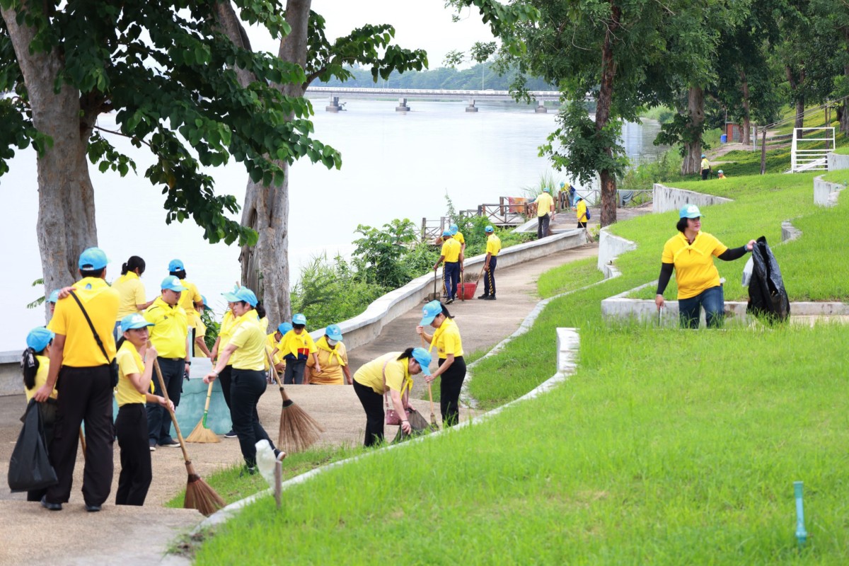อบจ.ตาก เข้าร่วมกิจกรรมทำบุญตักบาตรถวายพระราชกุศล เฉลิมพระเกียรติสมเด็จพระนางเจ้าสุทิดา พัชรสุราพิมลลักษณ พระบรมราชินี