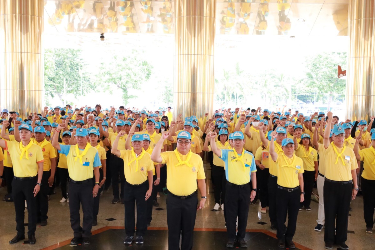 อบจ.ตาก เข้าร่วมกิจกรรมทำบุญตักบาตรถวายพระราชกุศล เฉลิมพระเกียรติสมเด็จพระนางเจ้าสุทิดา พัชรสุราพิมลลักษณ พระบรมราชินี