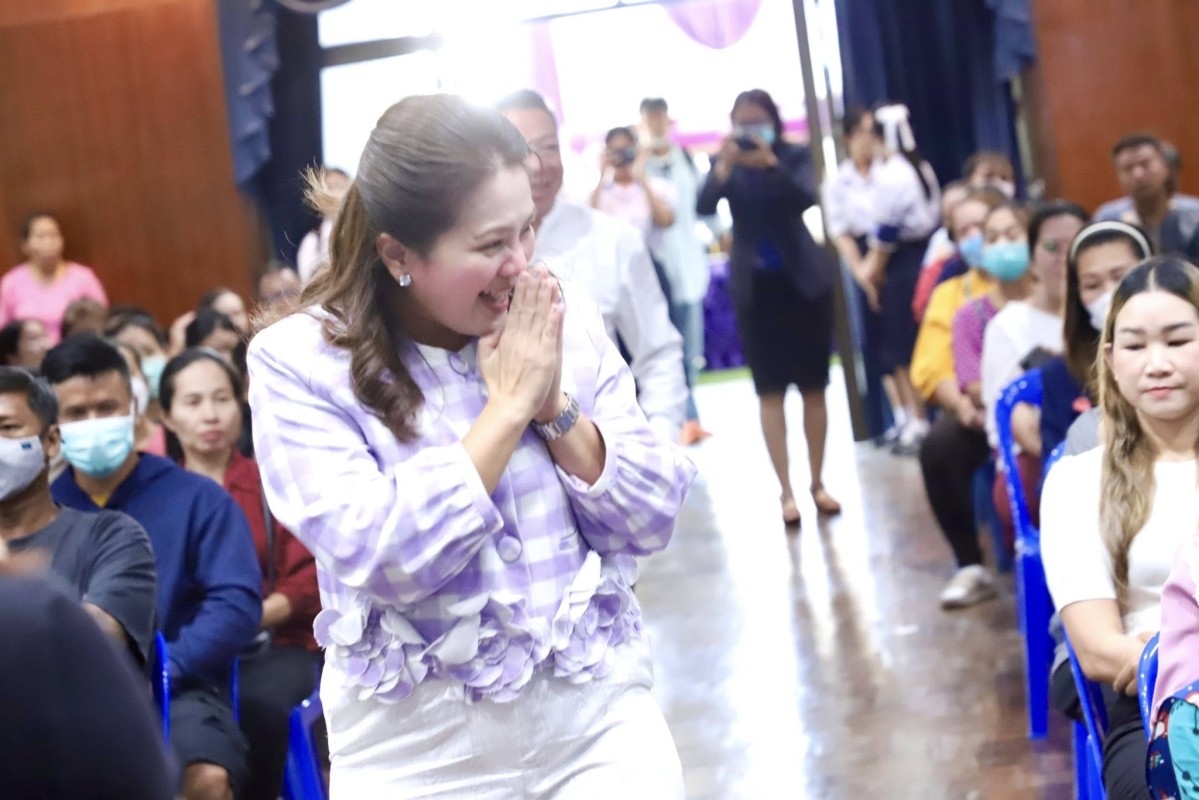 นายก.จอย นายก อบจ.ตาก พบปะผู้ปกครอง โรงเรียนผดุงปัญญาพร้อมมอบงบประมาณสนับสนุน