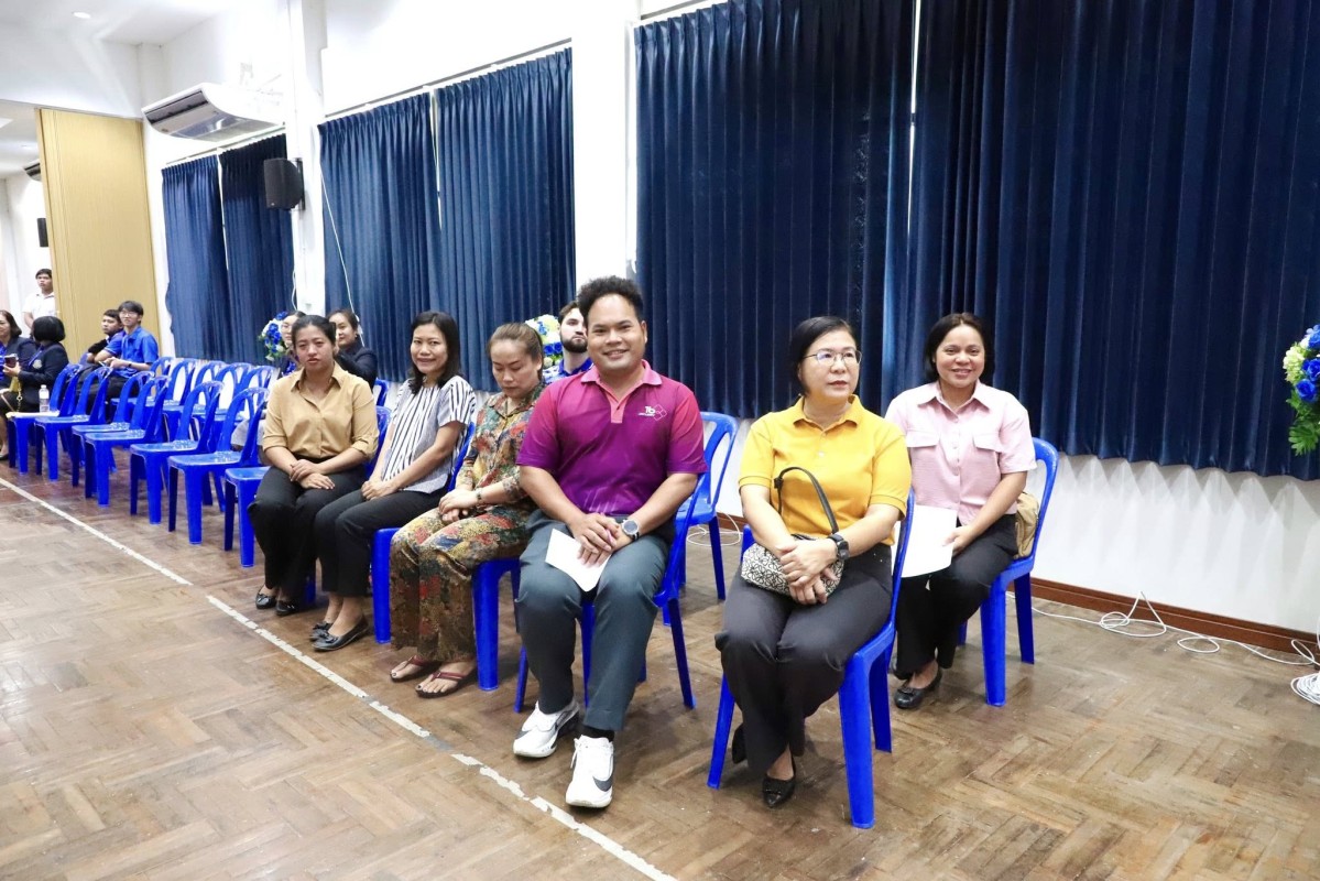 นายก.จอย นายก อบจ.ตาก พบปะผู้ปกครอง โรงเรียนผดุงปัญญาพร้อมมอบงบประมาณสนับสนุน