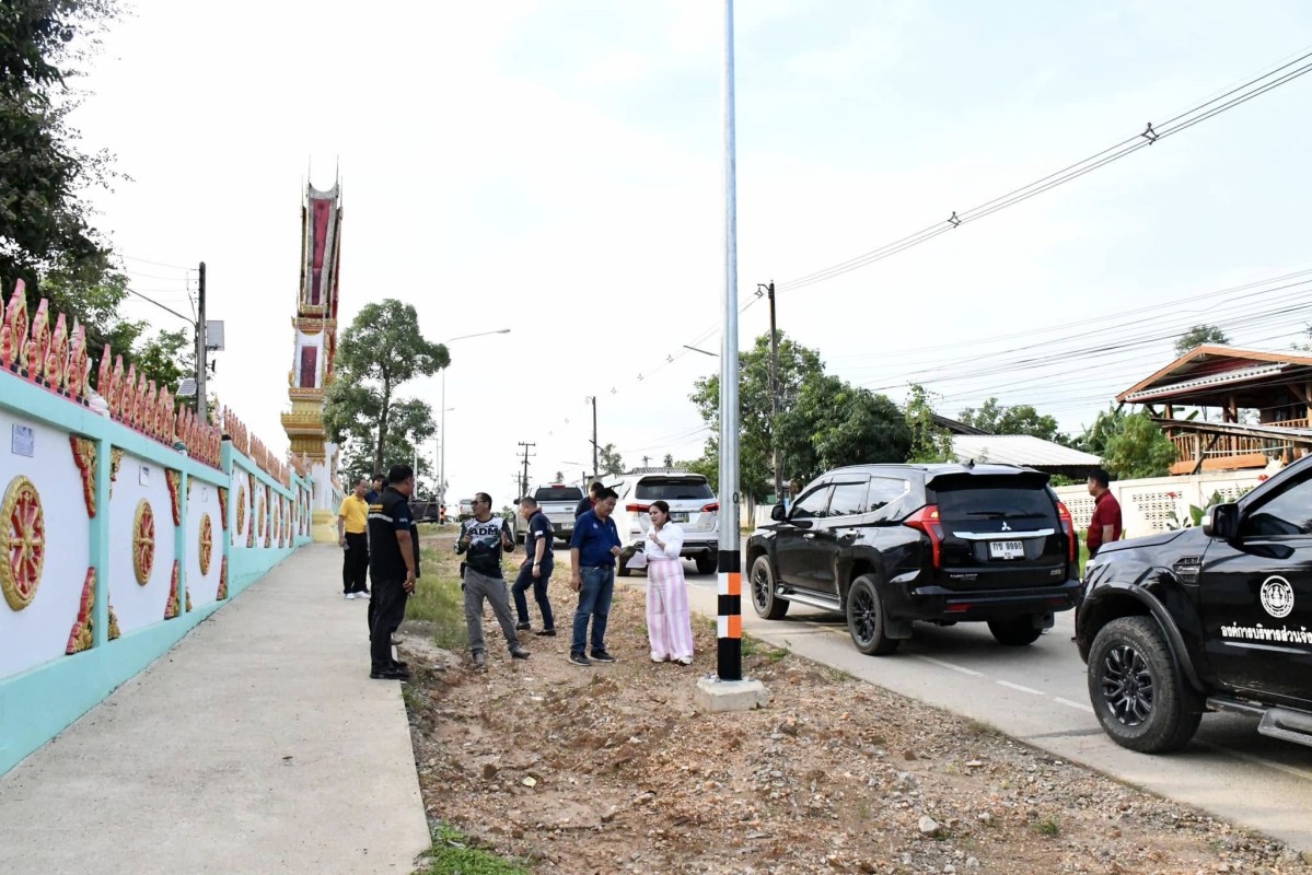 นายกจอย (นายก อบจ.ตาก) เดินหน้าขับเคลื่อนโครงการถนนปลอดภัยติดตั้งไฟฟ้าแสงสว่าง ในพื้นที่ อ.แม่สอด - อ.แม่ระมาด 