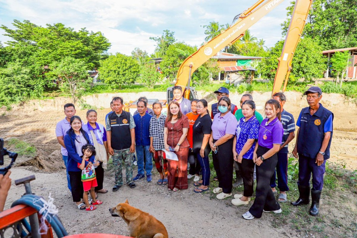 นายกจอย นายก อบจ.ตากสนับสนุนเครื่องจักรพร้อมพนักงานขับ ลงพื้นที่ช่วยเหลือพี่น้องประชาชน