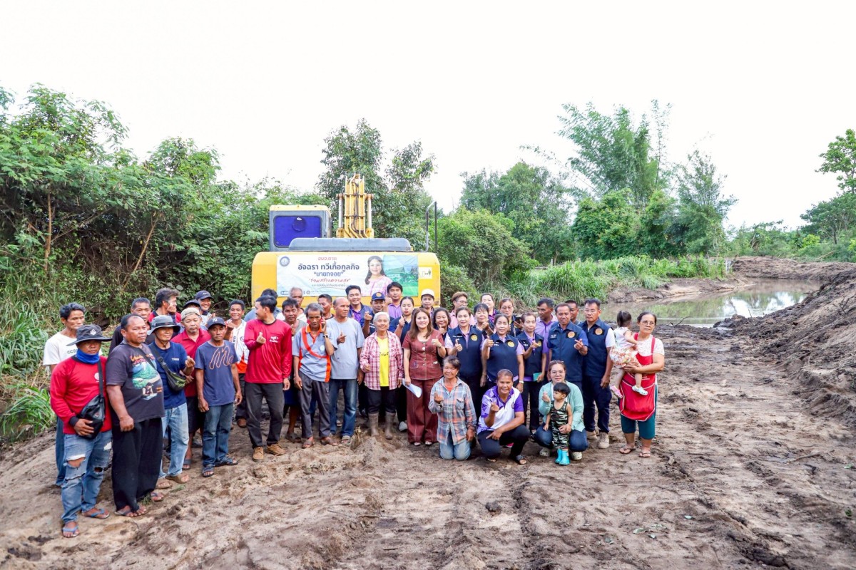 นายกจอย นายก อบจ.ตากสนับสนุนเครื่องจักรพร้อมน้ำมันเชื้อเพลิง ลงพื้นที่ช่วยเหลือพี่น้องประชาชน งบประมาณ 150,000 บาท