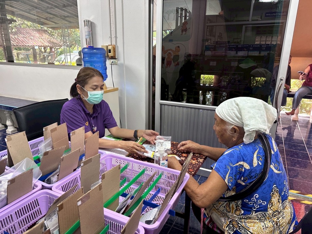 24 มิ.ย.68 รพ.สต.บ้านสันป่าไร่ จ่ายยาให้แก่ผู้ป่วยโรคความดันโลหิตสูง(กลุ่มที่ 3) จำนวน 43 ราย