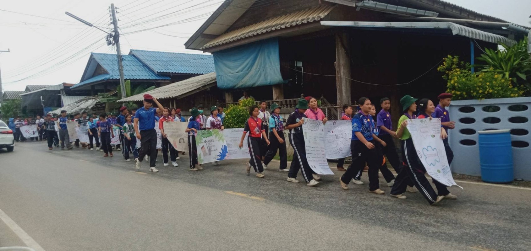 25 มิถุนายน 2568 รพ.สต.บ้านสันป่าไร่ ร่วมกับอาสาสมัครสาธารณสุข หมู่ที่3,5,โรงเรียนบ้านป่าไร่เหนือและโรงเรียนบ้านสันป่าไร่ รณรงค์ให้ความรู้เนื่องในวันต่อต้านยาเสพติดโลก(26 มิถุนายน)