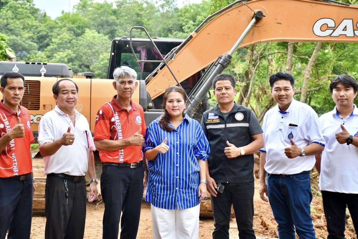 นายก อบจ.ตาก (นายกจอย) สนับสนุนเครื่องจักรพร้อมน้ำมันเชื้อเพลิง งบประมาณ 70,000 บาท 