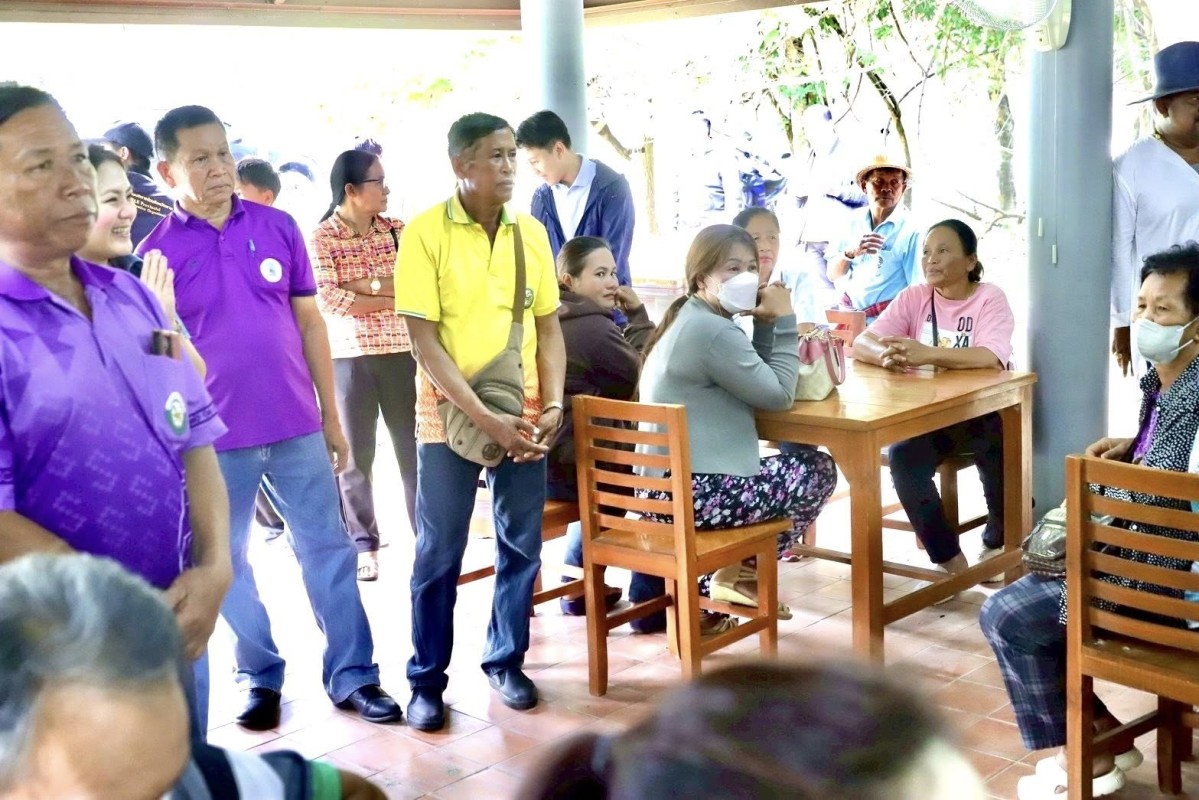 นายกอบจ.ตาก (นายกจอย) พบปะผู้เข้าร่วมโครงการส่งเสริมความรู้ด้านการมีส่วนร่วมในการพัฒนาท้องถิ่นจังหวัดตาก