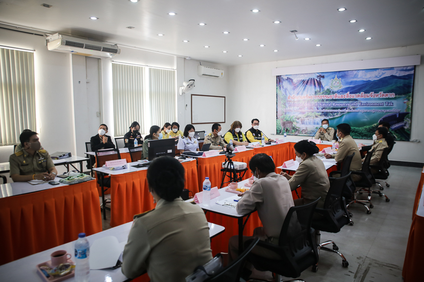 นายก อบจ.ตาก ในฐานะผู้อำนวยการอุทยานธรณีไม้กลายเป็นหินจังหวัดตาก เข้าร่วมการประชุมปรึกษาหารือการพัฒนาและขับเคลื่อนอุทยานธรณีไม้กลายเป็นหินตาก