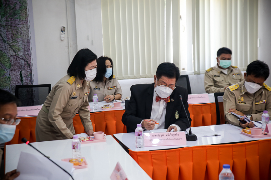 นายก อบจ.ตาก ในฐานะผู้อำนวยการอุทยานธรณีไม้กลายเป็นหินจังหวัดตาก เข้าร่วมการประชุมปรึกษาหารือการพัฒนาและขับเคลื่อนอุทยานธรณีไม้กลายเป็นหินตาก