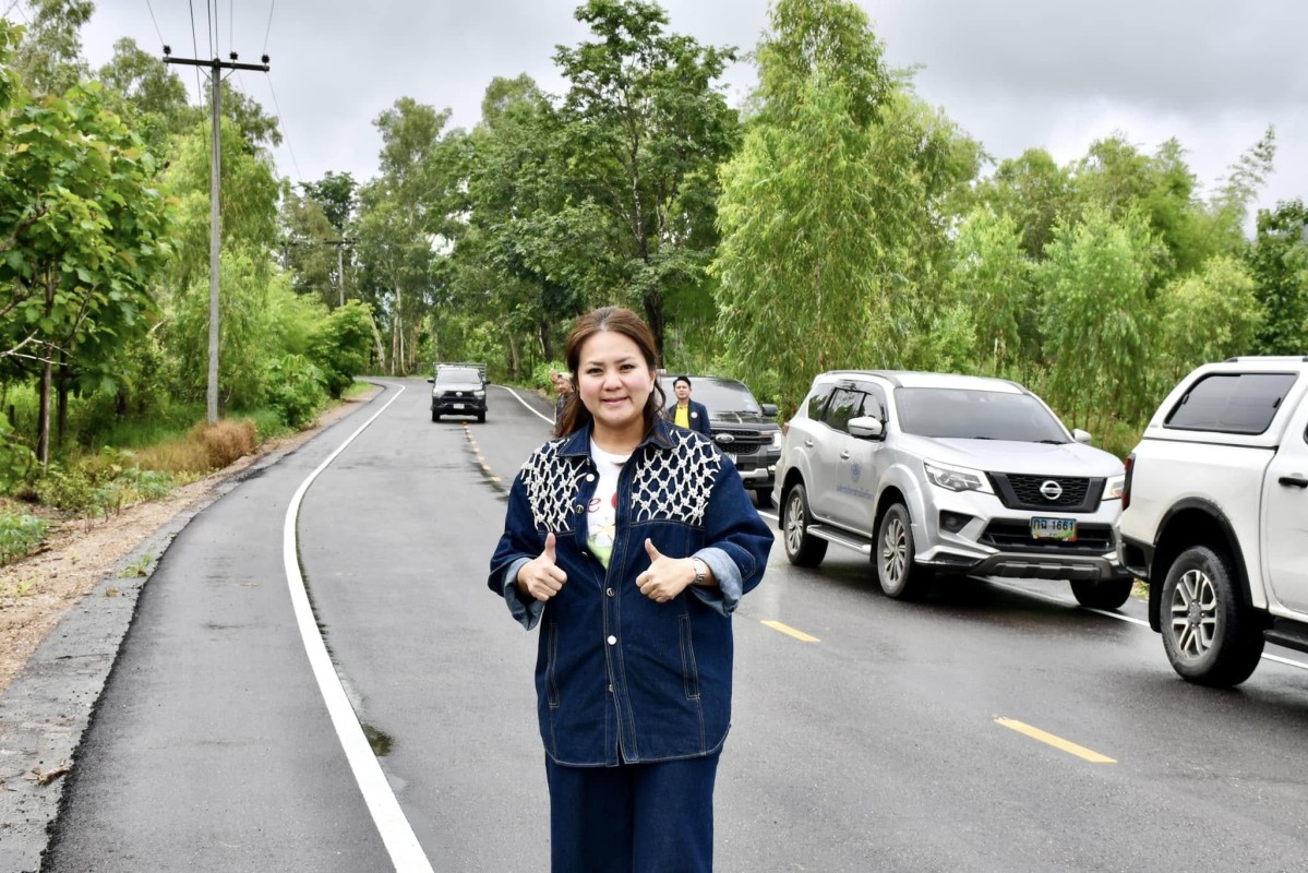 นายกจอย (นายก อบจ.ตาก) ลงพื้นที่ตรวจติดตามโครงการปรับปรุงถนนโดยซ่อมแซมเป็นผิวทางแอสฟัลท์ติกคอนกรีต ในพื้นที่ อ.แม่ระมาด งบประมาณ 9,203,700 บาท 