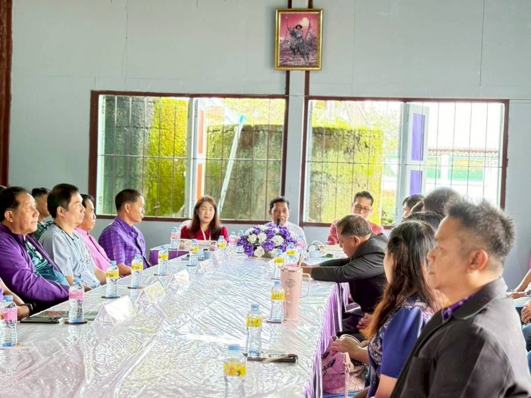 5 สิงหาคม 2568 นายอดิศร เทียนพานิช ผอ.รพ.สต.บ้านสันป่าไร่ ร่วมต้อนรับและให้ข้อมูลกับคณะกรรมการประเมินคุณภาพภายนอก จากสำนักงานรับรองมาตรฐานและประเมินคุณภาพการศึกษา(องค์กรมหาชน) สมศ. รอบที่ 5 ประจำปีงบประมาณ 2568 ณ ห้องประชุมโรงเรียนบ้านสันป่าไร่