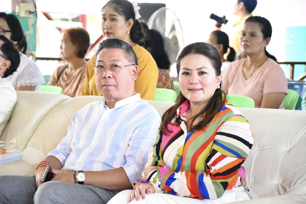 นายก อบจ.ตาก (นายกจอย) สนับสนุนงบประมาณ 200,000 บาท จัดซื้อพร้อมส่งมอบสื่อการเรียนการสอน ให้แก่โรงเรียนสว่างวิทยา 