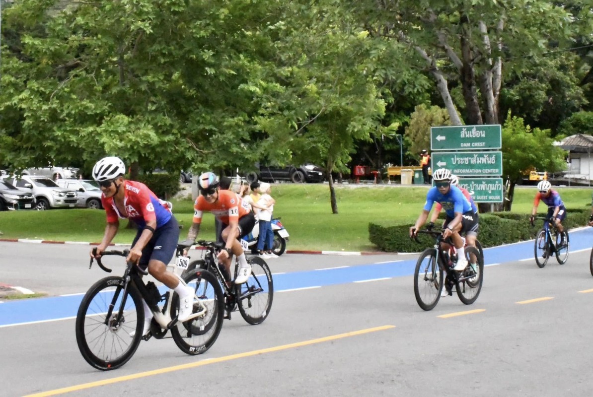 นายกจอย (นายก อบจ.ตาก) ร่วมกิจกรรมแข่งขันจักรยานประเภทถนน ชิงแชมป์ประเทศไทย ชิงถ้วยพระราชทาน “คิงส์ภูมิพล” ประจำปี 2568 ณ เขื่อนภูมิพล