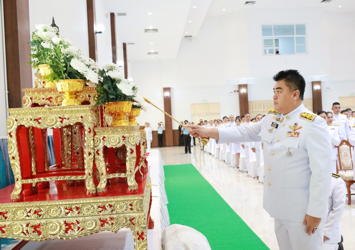 อบจ.ตาก เข้าร่วมพิธีเจริญพระพุทธมนต์และทำบุญตักบาตรถวายพระราชกุศล (ข้าวสาร อาหารแห้ง) เฉลิมพระเกียรติสมเด็จพระนางเจ้าสิริกิติ์ พระบรมราชินีนาถ พระบรมราชชนนีพันปีหลวง เนื่องในโอกาสวันเฉลิม
