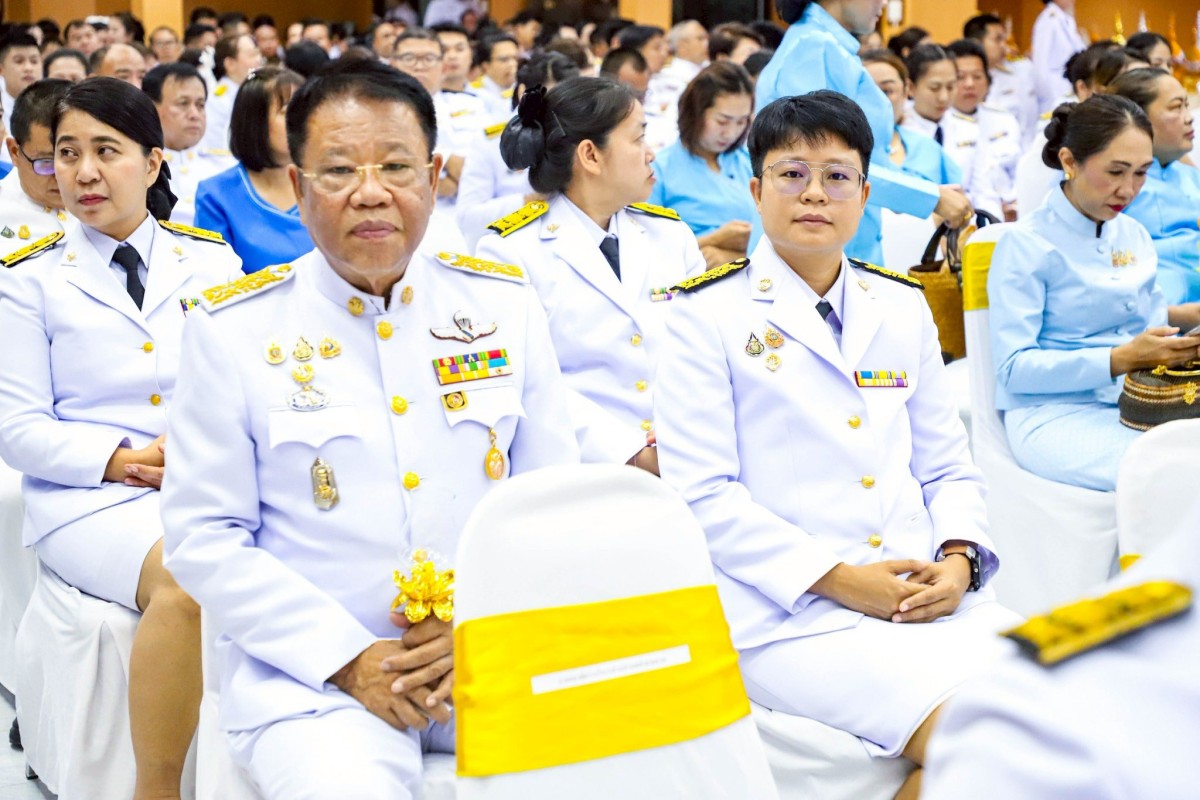 นายกจอย นายก อบจ.ตาก มอบ รองนายก อบจ.ตาก ร่วมพิธีถวายเครื่องราชสักการะและวางพานพุ่ม และพิธีจุดเทียนถวายพระพรชัยมงคล เนื่องในโอกาสวันเฉลิมพระชนมพรรษา 12 สิงหาคม 2568