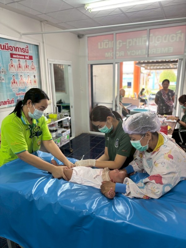 13 ส.ค.68 รพ.สต.บ้านสันป่าไร่ ให้บริการฉีดวัคซีนเด็ก อายุ 2 เดือน ถึง 4 ปี จำนวน 19 ราย พร้อมทั้งตรวจสุขภาพช่องปาก,เคลือบฟลูออไรด์,ให้ทันตสุขศึกษา,เจาะเลือดตรวจความเข้มข้นของเลือด(hct),จ่ายยาน้ำเสริมธาตุเหล็ก(ferrous syr)และยาลดไข้(para syr)