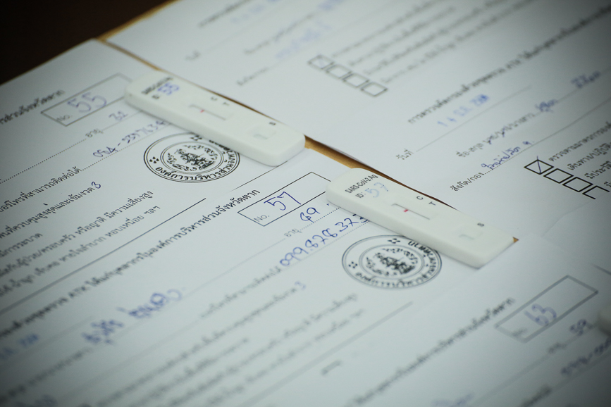 อบจ.ตาก ตรวจคัดกรองด้วยชุดตรวจ Atigen Test Kid (ATK) ให้แก่บุคลากรในสังกัด ตามนโยบาย นายก อบจ.ตาก เพื่อป้องกันการแพร่ระบาดของโรค covid-19