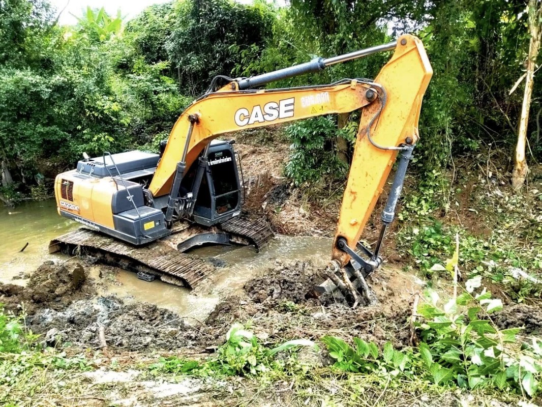 นายกจอย (นายก อบจ.ตาก) สนับสนุนเครื่องจักรพร้อมน้ำมันเชื้อเพลิง งบประมาณ 16,000 บาท ในพื้นที่ ต.แม่ระมาด อ.แม่ระมาด 