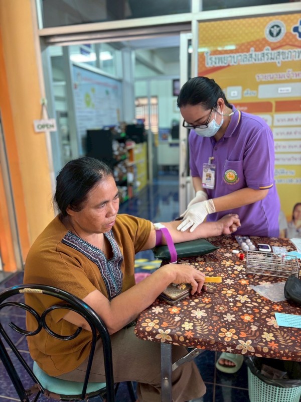 19 ส.ค.68 รพ.สต.บ้านสันป่าไร่ ให้บริการ เจาะเลือด ตรวจวัดความดันโลหิต ผู้ป่วย NCD กลุ่มที่ 3 (โรคความดันโลหิตสูง) จำนวน 52 ราย