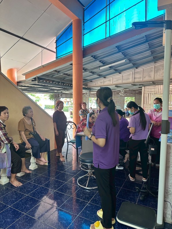 26 ส.ค.68 รพ.สต.บ้านสันป่าไร่ จ่ายยาให้แก่ผู้ป่วยโรคความดันโลหิตสูง จำนวน 52 ราย , ทบทวนความเข้าใจเรื่องการทานยา และ นับจำนวนยาก่อนผู้ป่วยกลับบ้าน