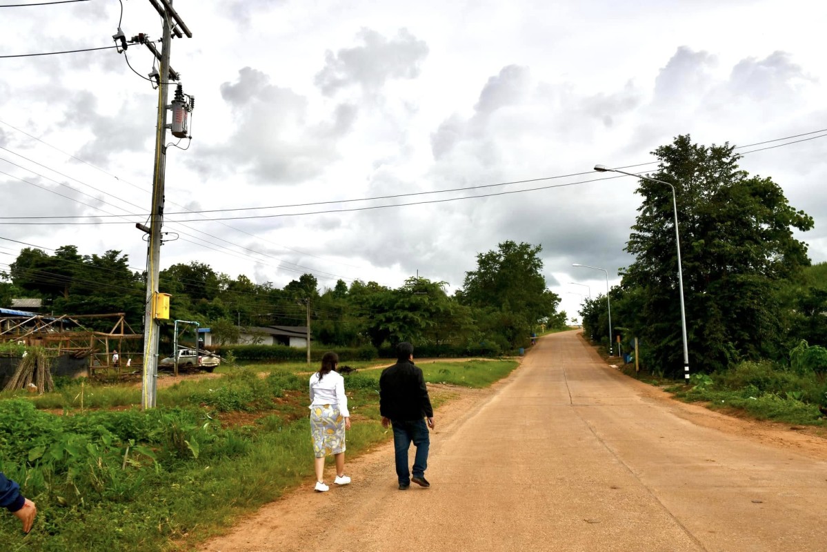 นายกจอย (นายก อบจ.ตาก) ตรวจติดตามโครงการถนนปลอดภัย อ.พบพระ งบประมาณ 471,400 บาท 