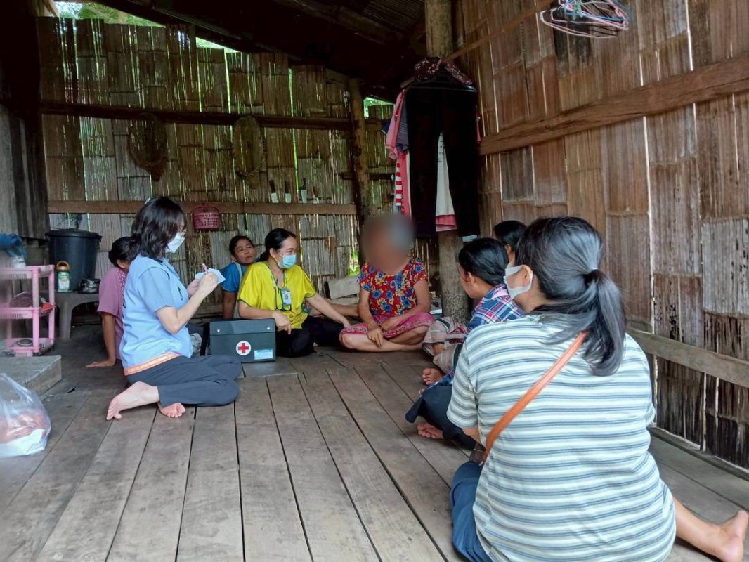 5 กันยายน 2568 นางอัจฉรา ทวีเกื้อกูลกิจ นายกองค์การบริหารส่วนจังหวัดตาก มอบหมายให้ รพ.สต.บ้านสันป่าไร่ โดยนางเสาร์แก้ว อ่วมพิทยา เจ้าพนักงานสาธารณสุข ร่วมกับ จนท.กลุ่มงานจิตเวชและยาเสพติด รพ.แม่ระมาด และเครือข่ายคนต่อชีวิต ม.3 บ้านป่าไร่เหนือ เยี่ยมบ้านกล