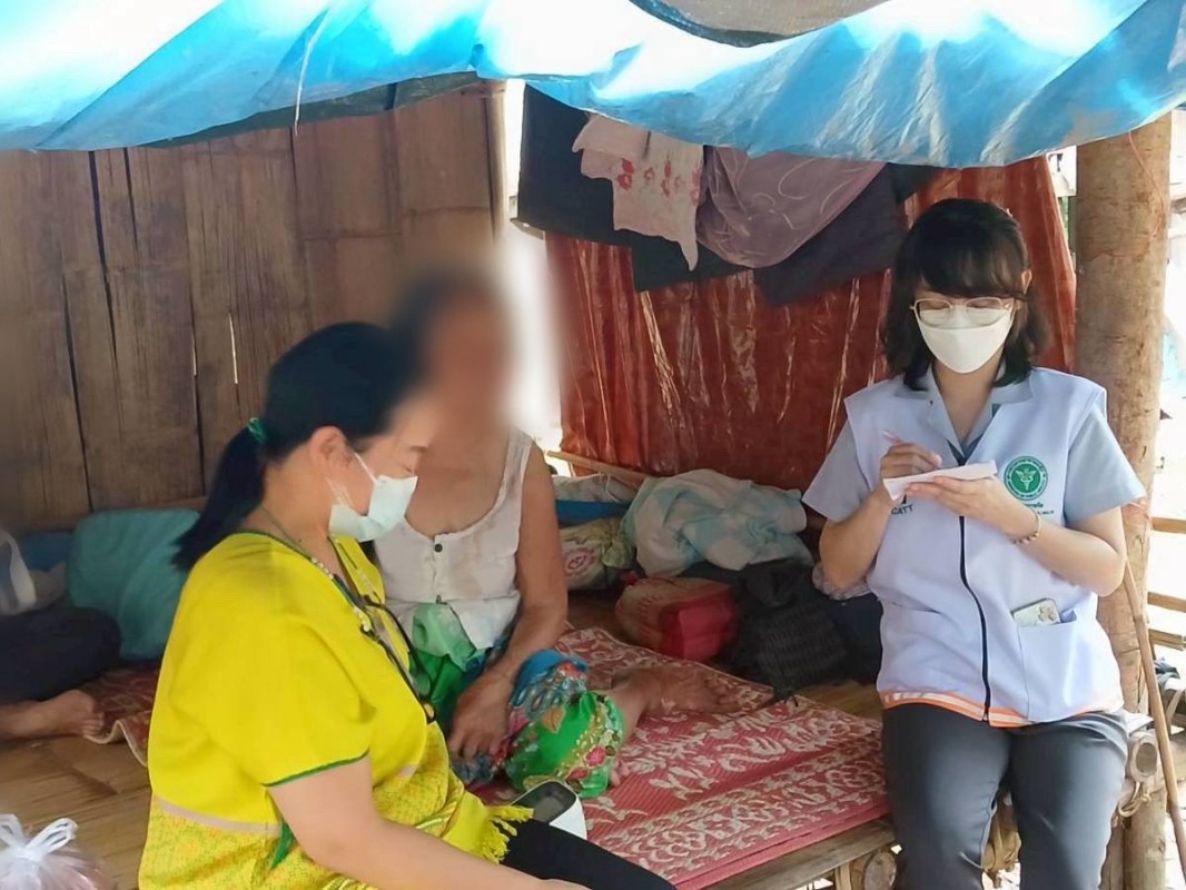 5 กันยายน 2568 นางอัจฉรา ทวีเกื้อกูลกิจ นายกองค์การบริหารส่วนจังหวัดตาก มอบหมายให้ รพ.สต.บ้านสันป่าไร่ โดยนางเสาร์แก้ว อ่วมพิทยา เจ้าพนักงานสาธารณสุข ร่วมกับ จนท.กลุ่มงานจิตเวชและยาเสพติด รพ.แม่ระมาด และเครือข่ายคนต่อชีวิต ม.3 บ้านป่าไร่เหนือ เยี่ยมบ้านกล