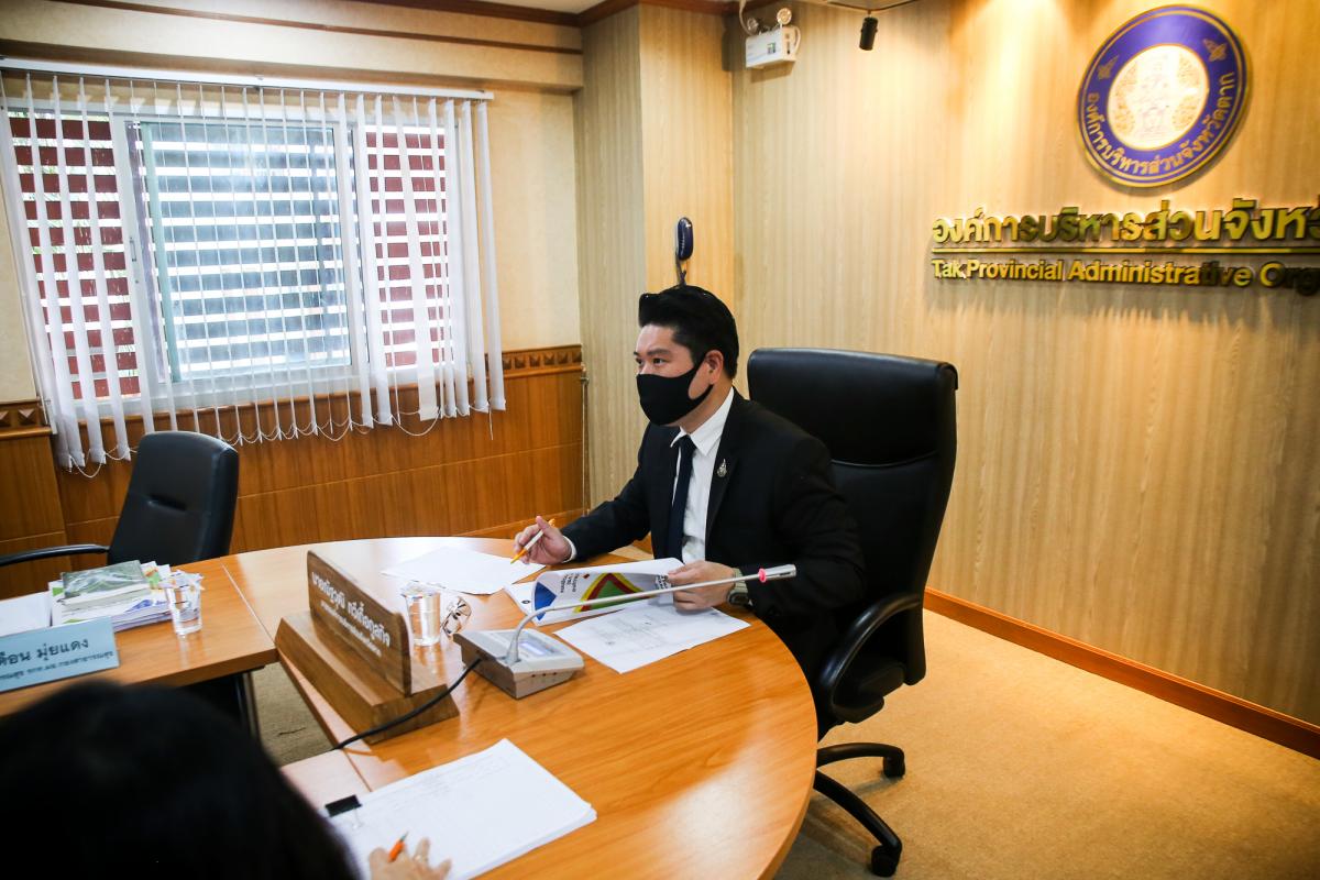 นายก อบจ.ตาก เข้าร่วมประชุมเพื่อหารือแนวทางในการถ่ายโอนภารกิจสถานีอนามัยเฉลิมพระเกียรติ 60 พรรษา นวมินทราชินี และโรงพยาบาลส่งเสริมสุขภาพตำบล (รพ.สต.) ให้แก่องค์การบริหารส่วนจังหวัด