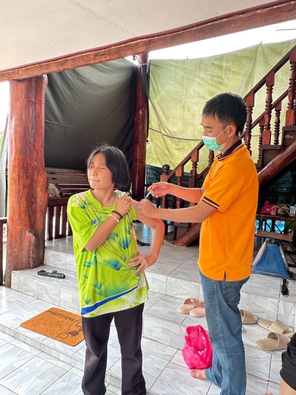 1 ก.ย.2568 รพ.สต.บ้านสันป่าไร่ ออกหน่วยให้บริการฉีดวัคซีนเด็กอายุ 2 เดือน ถึง 4 ปี , นักเรียนหญิงชั้น ป.5 และ นักเรียนชั้น ป.6 เขตพื้นที่ สสช.ห้วยกระทิง ( หมู่ 6 ต.พระธาตุ) รวม 21 ราย พร้อมทั้ง เจาะเลือดตรวจความเข้มข้นของเลือด(hct) และ จ่ายยา para syr , f