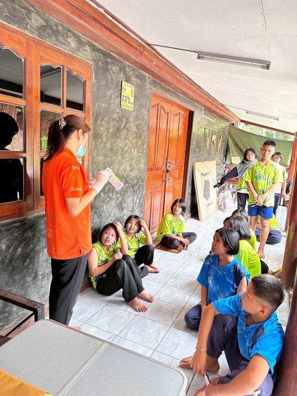 1 ก.ย.2568 รพ.สต.บ้านสันป่าไร่ ออกหน่วยให้บริการฉีดวัคซีนเด็กอายุ 2 เดือน ถึง 4 ปี , นักเรียนหญิงชั้น ป.5 และ นักเรียนชั้น ป.6 เขตพื้นที่ สสช.ห้วยกระทิง ( หมู่ 6 ต.พระธาตุ) รวม 21 ราย พร้อมทั้ง เจาะเลือดตรวจความเข้มข้นของเลือด(hct) และ จ่ายยา para syr , f