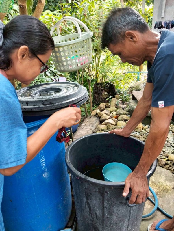 18 กันยายน 2568 นางอัจฉรา ทวีเกื้อกูลกิจ นายกองค์การบริหารส่วนจังหวัดตาก มอบหมายให้ รพ.สต.บ้านสันป่าไร่ ร่วมกับ อาสาสมัครสาธารณสุข หมู่ที่ 2,3,5,6และ7 รณรงค์สำรวจและทำลายแหล่งเพาะพันธ์ลูกน้ำยุงลาย รอบที่ 2 เดือน กันยายน 2568