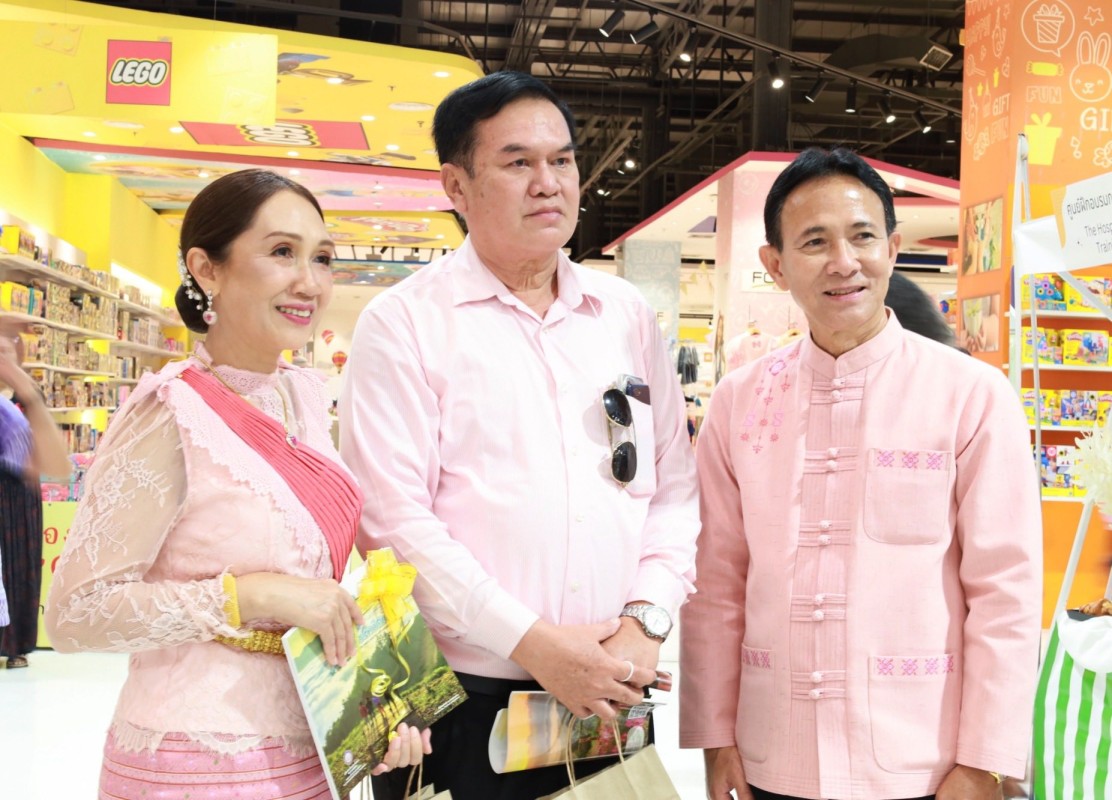 นายกจอย เดินหน้าขับเคลื่อนนโยบายพัฒนาการท่องเที่ยว มอบรองนายกฯ สราวุธ เปิดกิจกรรมส่งเสริมการท่องเที่ยว จ.ตาก เสริมภาพลักษณ์กระตุ้นเศรษฐกิจ พร้อมยกระดับคุณภาพชีวิตคนในพื้นที่