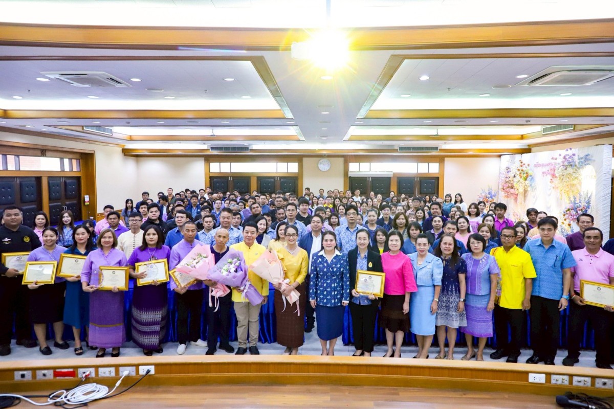 นายก อบจ.ตาก (นายกจอย) เป็นประธานเปิดโครงการประชุมสัมมนาผู้บริหาร ข้าราชการ ลูกจ้างประจำ และพนักงานจ้าง สังกัดองค์การบริหารส่วนจังหวัดตาก ประจำปีงบประมาณ พ.ศ. 2568