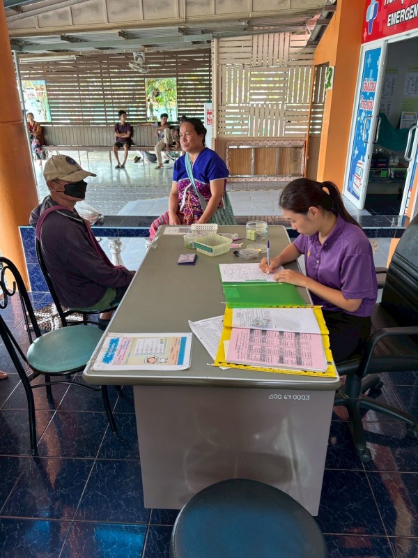 23 ก.ย.68 รพ.สต.บ้านสันป่าไร่ จ่ายยาให้แก่ผู้ป่วยโรคความดันโลหิตสูง กลุ่มที่ 3 จำนวน 43 ราย พร้อมทั้ง ทำกิจกรรมกลุ่มแลกเปลี่ยนเรียนรู้ , ทบทวนความเข้าใจเรื่องการทานยาและตรวจนับจำนวนยาก่อนผู้ป่วยกลับบ้าน