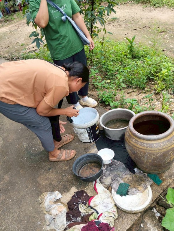 4 ตุลาคม 2568 นางอัจฉรา ทวีเกื้อกูลกิจ นายกองค์การบริหารส่วนจังหวัดตาก มอบหมายให้ รพ.สต.บ้านสันป่าไร่ ร่วมกับอาสาสมัครสาธารณสุขหมู่ที่ 3 บ้านป่าไร่เหนือ สำรวจและทำลายแหล่งเพาะพันธ์ลูกน้ำยุงลาย 100 เมตร รอบบ้านจัดงานเกษียนอายุราชการ จำนวนบ้านทั้งหมด 13 หลั