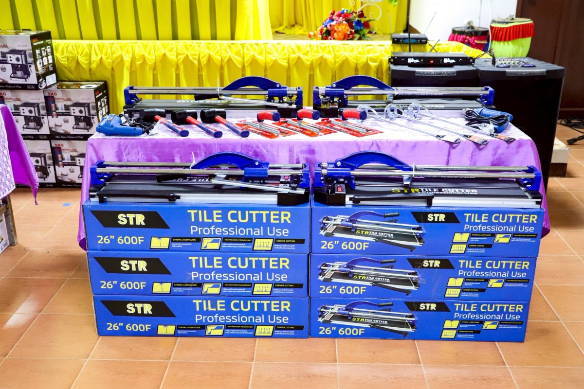 นายก อบจ.ตาก (นายกจอย) เป็นประธานในพิธีมอบเครื่องมือพื้นฐานชุดการฝึก (เครื่องมือทำมาหากิน) เพื่อการประกอบอาชีพ