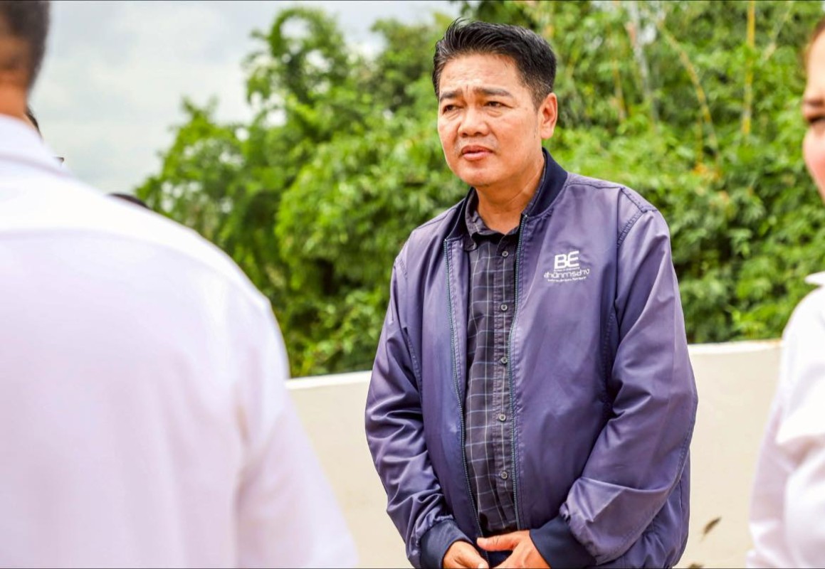 นายกจอย (นายกอบจ.ตาก)  ตรวจติดตามการทำงานของเครื่องจักร งานกำจัดวัชพืชที่ขวางทางน้ำ พื้นที่ ลำห้วยแม่สลิด งบประมาณ 77,784 บาท