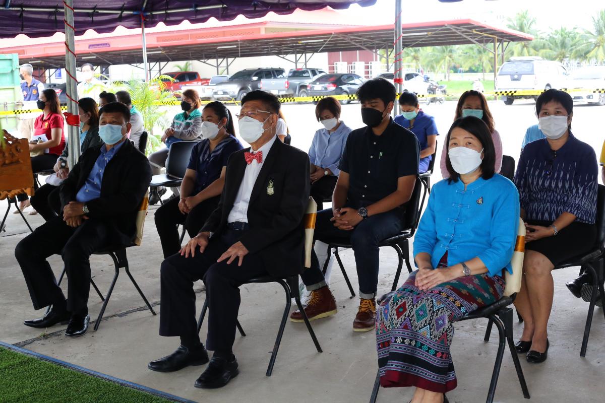 นายกองค์การบริหารส่วนจังหวัดตาก เป็นประธานในพิธีเปิดโครงการบริหารจัดการขยะมูลฝอยรวมและของเสียอันตรายชุมชน ประจำปีงบประมาณ พ.ศ. 2565