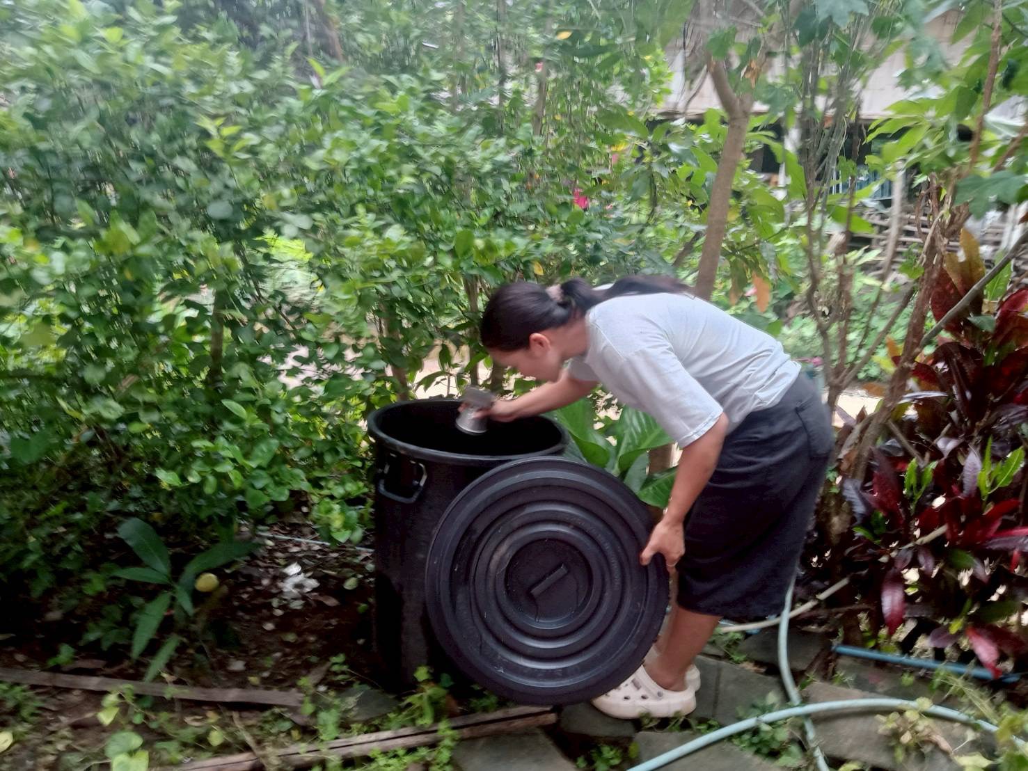 9 ตุลาคม 2568 นางอัจฉรา ทวีเกื้อกูลกิจ นายกองค์การบริหารส่วนจังหวัดตาก มอบหมายให้ รพ.สต.บ้านสันป่าไร่ ร่วมกับอาสาสมัครสาธารณสุขหมู่ที่ 2,3,5,6และ7 รณรงค์สำรวจและทำลายแหล่งเพาะพันธ์ลูกน้ำยุงลาย รอบที่ 1 เดือน ตุลาคม 2568