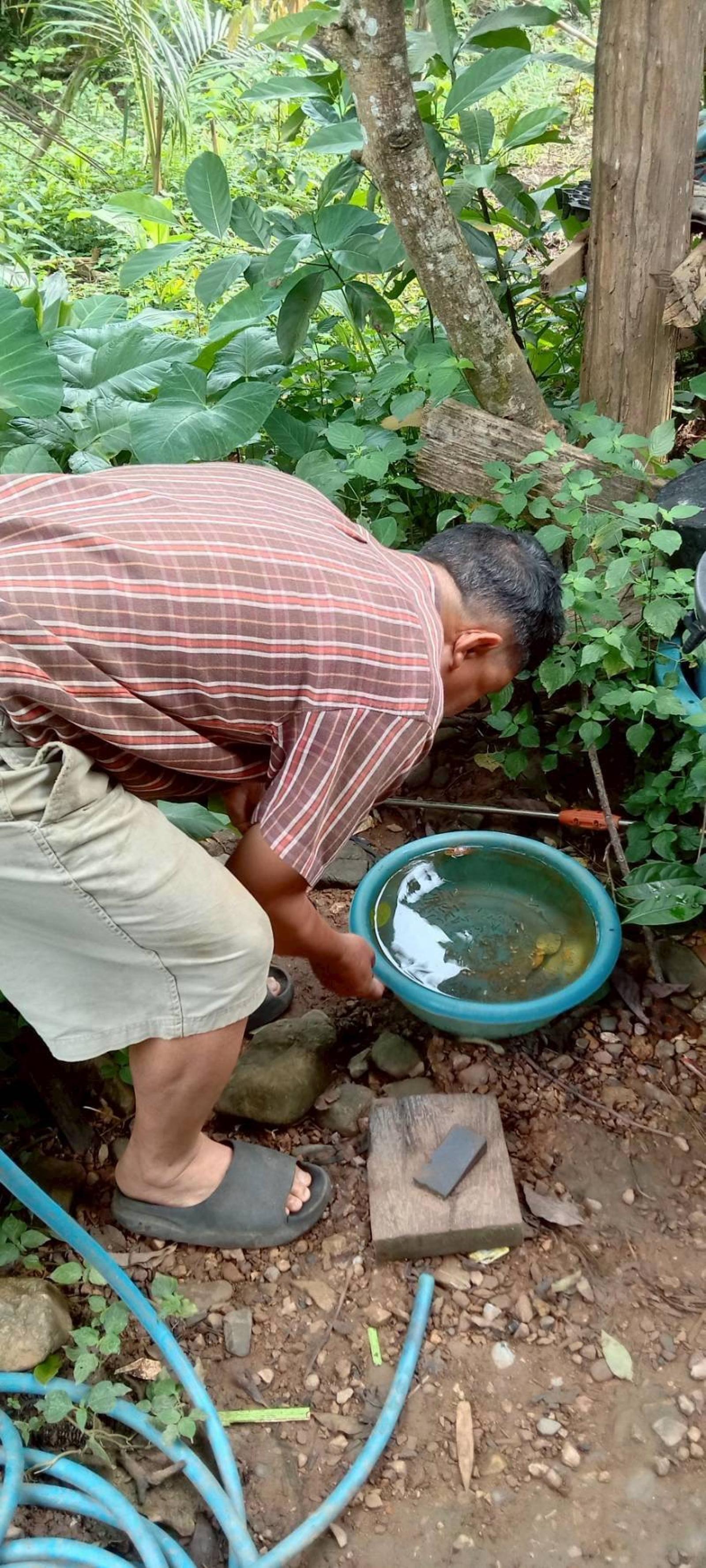 9 ตุลาคม 2568 นางอัจฉรา ทวีเกื้อกูลกิจ นายกองค์การบริหารส่วนจังหวัดตาก มอบหมายให้ รพ.สต.บ้านสันป่าไร่ ร่วมกับอาสาสมัครสาธารณสุขหมู่ที่ 2,3,5,6และ7 รณรงค์สำรวจและทำลายแหล่งเพาะพันธ์ลูกน้ำยุงลาย รอบที่ 1 เดือน ตุลาคม 2568