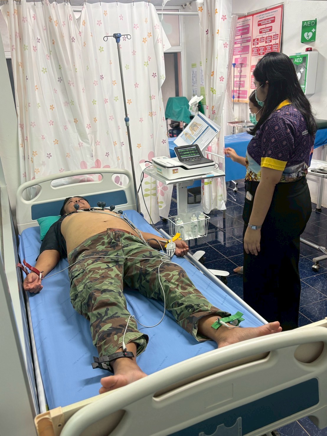 14 ต.ค.68 เวลา 08.00 น.รพ.สต.บ้านสันป่าไร่ ให้บริการเจาะเลือด screening lab (ประจำปี) , ตรวจ HCT (ความเข้มข้นของเลือด) , ตรวจสุขภาพช่องปาก , วัดความดันโลหิต , วัดรอบเอว , ชั่งน้ำหนัก , วัดส่วนสูง , ตรวจ EKG(คลื่นไฟฟ้าหัวใจ) , ตรวจ albumin urine (ปัสสาวะ) 