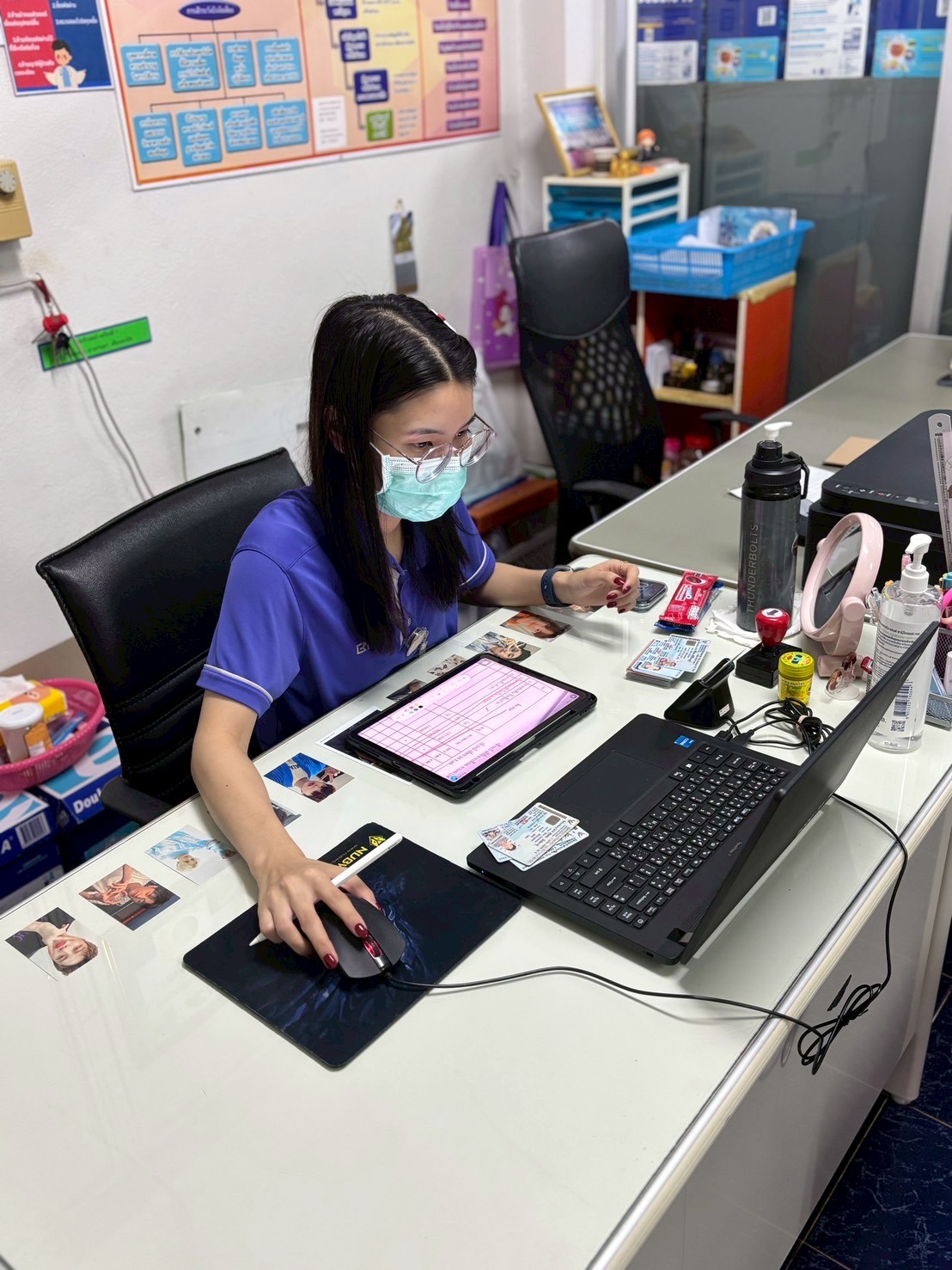 14 ต.ค.68 เวลา 08.00 น.รพ.สต.บ้านสันป่าไร่ ให้บริการเจาะเลือด screening lab (ประจำปี) , ตรวจ HCT (ความเข้มข้นของเลือด) , ตรวจสุขภาพช่องปาก , วัดความดันโลหิต , วัดรอบเอว , ชั่งน้ำหนัก , วัดส่วนสูง , ตรวจ EKG(คลื่นไฟฟ้าหัวใจ) , ตรวจ albumin urine (ปัสสาวะ) 