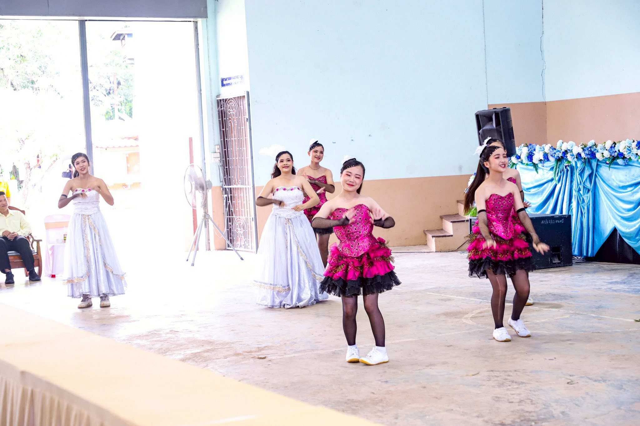 อบจ.ตาก สนับสนุนสื่อการเรียนการสอนแก่โรงเรียนแม่ปะวิทยาคม งบประมาณ 400,000 บาท