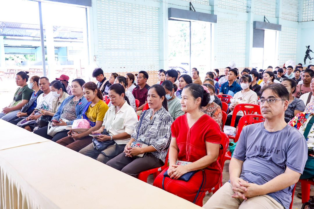 อบจ.ตาก สนับสนุนสื่อการเรียนการสอนแก่โรงเรียนแม่ปะวิทยาคม งบประมาณ 400,000 บาท