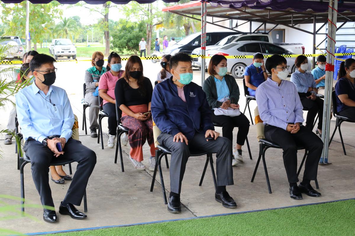 นายกองค์การบริหารส่วนจังหวัดตาก เป็นประธานในพิธีเปิดโครงการบริหารจัดการขยะมูลฝอยรวมและของเสียอันตรายชุมชน ประจำปีงบประมาณ พ.ศ. 2565