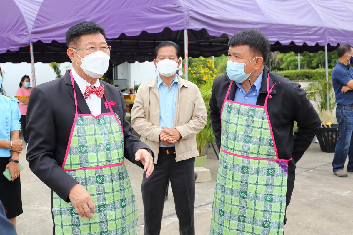 นายกองค์การบริหารส่วนจังหวัดตาก เป็นประธานในพิธีเปิดโครงการบริหารจัดการขยะมูลฝอยรวมและของเสียอันตรายชุมชน ประจำปีงบประมาณ พ.ศ. 2565