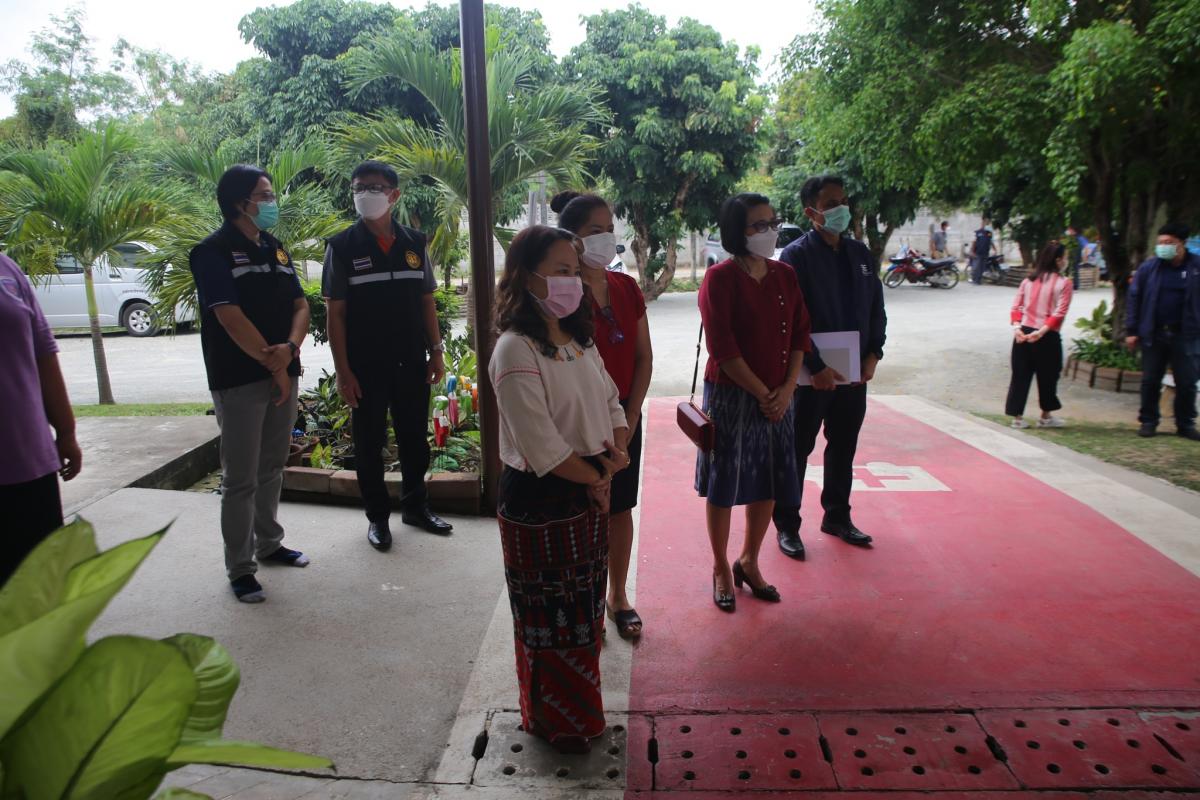 นายก อบจ.ตาก ลงพื้นที่ตรวจเยี่ยมและให้กำลังใจเจ้าหน้าที่ผู้ปฏิบัติงาน ณ โรงพยาบาลส่งเสริมสุขภาพตำบลบ้านปากห้วยไม้งาม อำเภอเมืองตาก จังหวัดตาก 