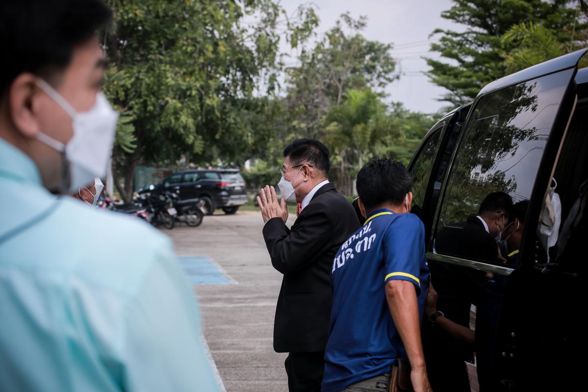 นายกองค์การบริหารส่วนจังหวัดตาก พร้อมด้วย คณะผู้บริหารและเจ้าหน้าที่ องค์การบริหารส่วนจังหวัดตาก ลงพื้นที่ตรวจเยี่ยมและให้กำลังใจเจ้าหน้าที่ผู้ปฏิบัติงาน ตามแผนการตรวจเยี่ยมพื้นที่ สถานีอนามัยเฉลิมพระเกียรติฯ และโรงพยาบาลส่งเสริมสุขภาพตำบล