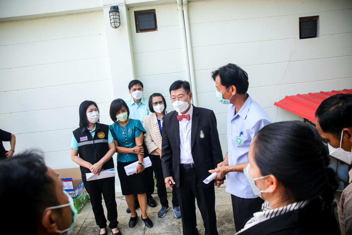 นายกองค์การบริหารส่วนจังหวัดตาก พร้อมด้วย คณะผู้บริหารและเจ้าหน้าที่ องค์การบริหารส่วนจังหวัดตาก ลงพื้นที่ตรวจเยี่ยมและให้กำลังใจเจ้าหน้าที่ผู้ปฏิบัติงาน ตามแผนการตรวจเยี่ยมพื้นที่ สถานีอนามัยเฉลิมพระเกียรติฯ และโรงพยาบาลส่งเสริมสุขภาพตำบล