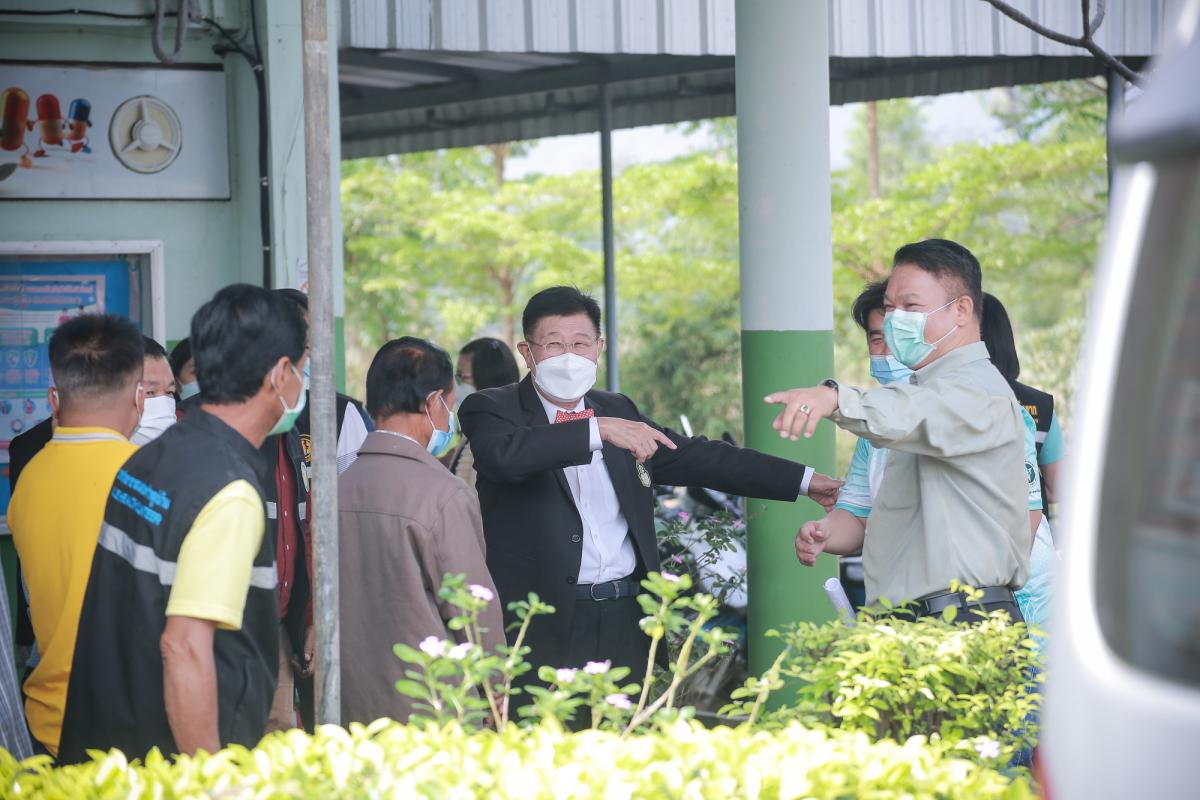 นายกองค์การบริหารส่วนจังหวัดตาก พร้อมด้วย คณะผู้บริหารและเจ้าหน้าที่ องค์การบริหารส่วนจังหวัดตาก ลงพื้นที่ตรวจเยี่ยมและให้กำลังใจเจ้าหน้าที่ผู้ปฏิบัติงาน ตามแผนการตรวจเยี่ยมพื้นที่ สถานีอนามัยเฉลิมพระเกียรติฯ และโรงพยาบาลส่งเสริมสุขภาพตำบล